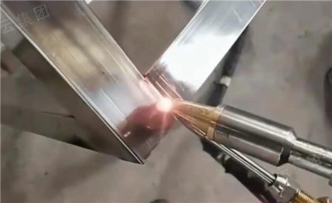 使用激光软钎焊接方法焊接金属材料的优点